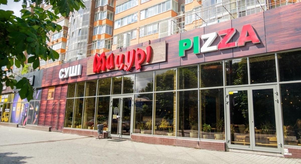 Vip Апартаменти Центр 罗夫诺 外观 照片